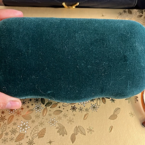 VERSACE MEDUSA  CAT EYE STYLE SUNGLASSES - Picture 8 of 8